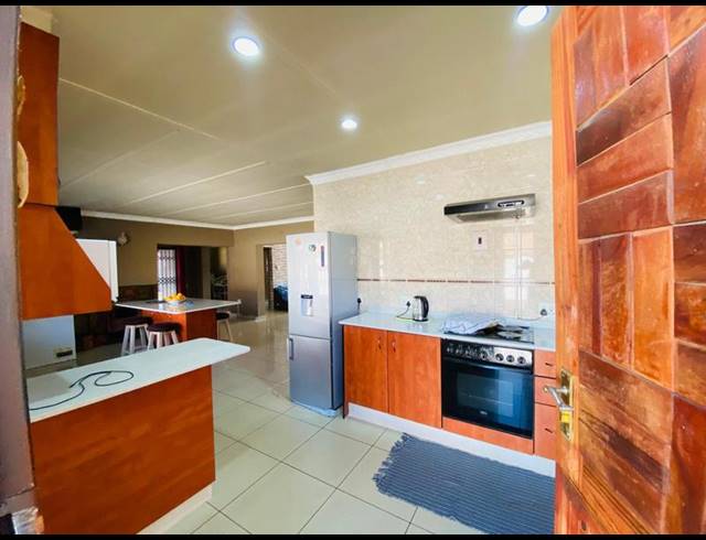 4 BEDROOM HOUSE FOR SALE IN KIBLER PARK